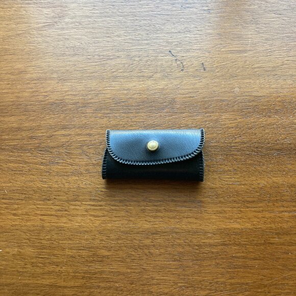 Keyfob Vintage dark brown with decorative edges and Greek Pattern Metal Closure - Picture 1 of 4